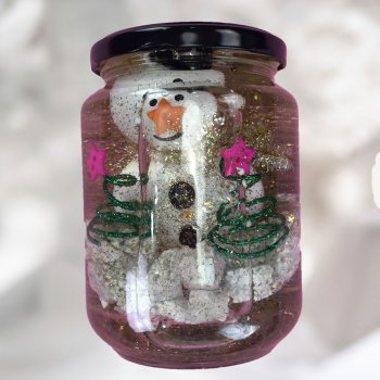 Bola de nieve para Navidad con un bote de cristal