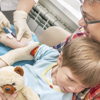 Cómo preparar a los niños para hacerse un análisis de sangre