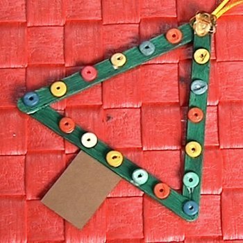 Árbol de Navidad. Manualidad con palos de helado