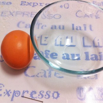 Cómo vaciar un huevo sin romper la cáscara y pintarlo