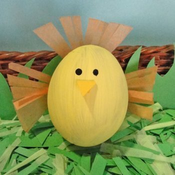 Pájaro cantor. Manualidades infantiles con huevos