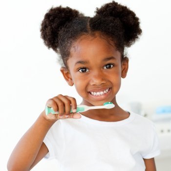 El flúor y los dientes de los niños