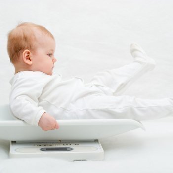 Pesos y estatura del bebé, niño y niña