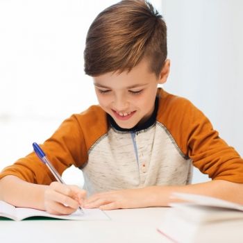 Cuándo y dónde deben hacer los deberes los niños