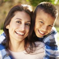 Cuando la información sobre el hijo adoptado es falsa
