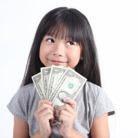 Cómo reconocer y educar al niño materialista
