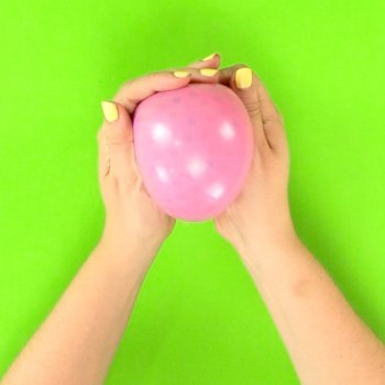 Cómo hacer y usar la pelota antiestrés