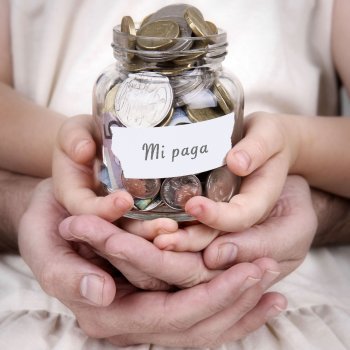 Los 7 errores de los padres cuando dan la paga a los hijos