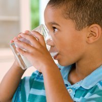 Leche de almendras para niños: ventajas e inconvenientes