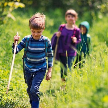 Cómo introducir a tu hijo al senderismo