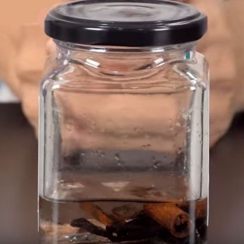 Cómo hacer perfume casero de vainilla y canela con los niños