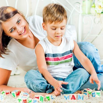 Enseñar a los niños a leer y escribir con el método Montessori