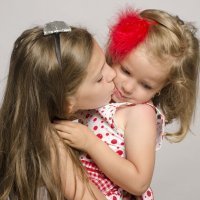 Cuando al niño no le gusta besar ni abrazar
