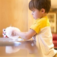Diez pautas para enseñar a los niños a hacer las tareas de casa
