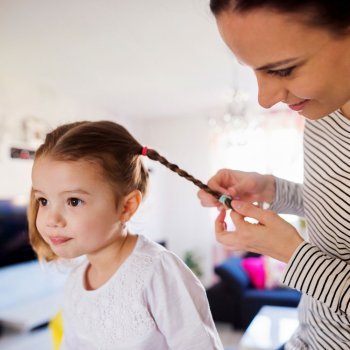 Vídeos de peinados para niñas en Navidad