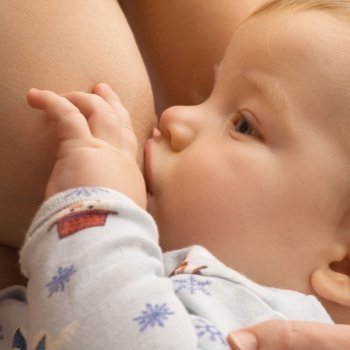 Cuando el bebé muerde al mamar