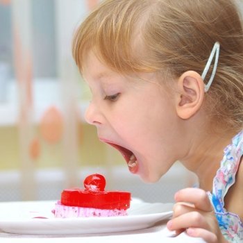Gelatina, un alimento poco nutritivo para los niños