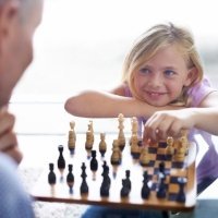 ¿Hay que dejar ganar a los niños en los juegos para evitar su frustración?