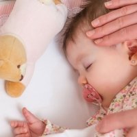Cómo prevenir la cabeza plana del bebé