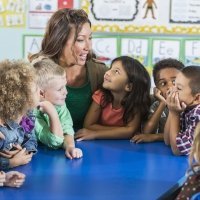 Juego para enseñar los sustantivos a los niños