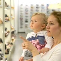 Errores comunes a la hora de elegir zapatos para los niños