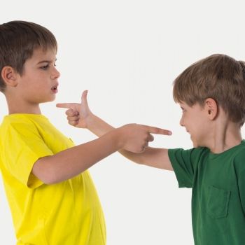 Enseñar al niño a defenderse sin violencia