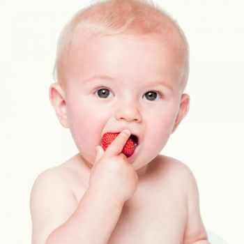 Qué frutas puede tomar el bebé antes de los 2 años