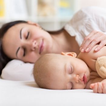 La solución para practicar colecho sin riesgos para el bebé