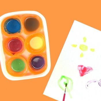 Pintura casera para niños. Manualidades infantiles divertidas