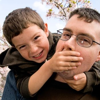 Niños que no dejan hablar a los demás