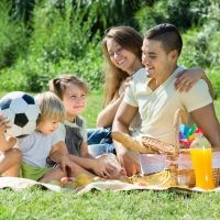 7 consejos para organizar un picnic sano y equilibrado en familia