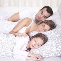 Dormir en la cama de los padres más allá de la etapa infantil