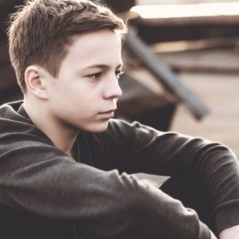 Ginecomastia puberal. Cuando al niño le crece el pecho