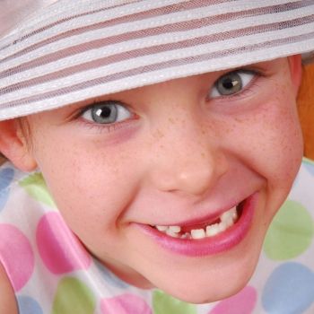 Los suplementos de hierro producen manchas en los dientes de los niños