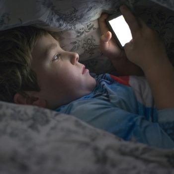 El uso del móvil puede provocar mal comportamiento en los niños