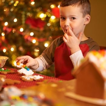 Controlar los excesos de los niños con los dulces navideños