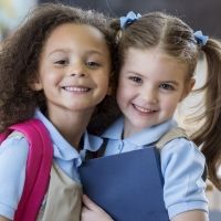 Enseñar a los niños a fortalecer el vínculo de amistad en la infancia