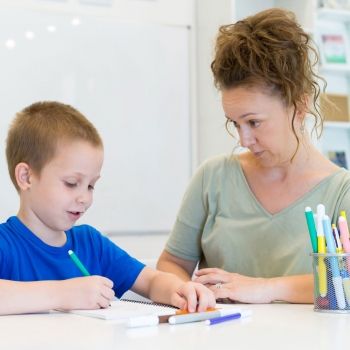 La técnica de la Mesa de la Paz para regular las emociones de los niños