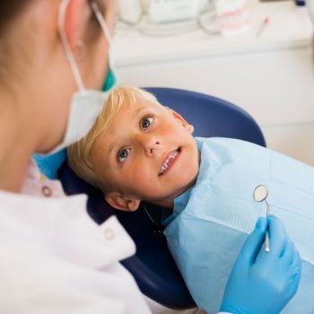 Qué son los disyuntores en los dientes de los niños