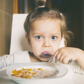 Cuando los niños se niegan a probar nuevos alimentos
