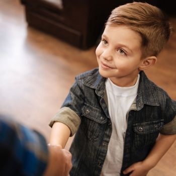Cómo enseñar normas de cortesía a los niños