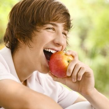 Nutrientes necesarios en la preadolescencia y adolescencia