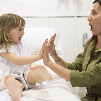 Cómo dar ánimos al niño hospitalizado