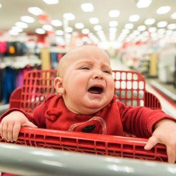Centro comercial, el peor sitio para ir con el bebé
