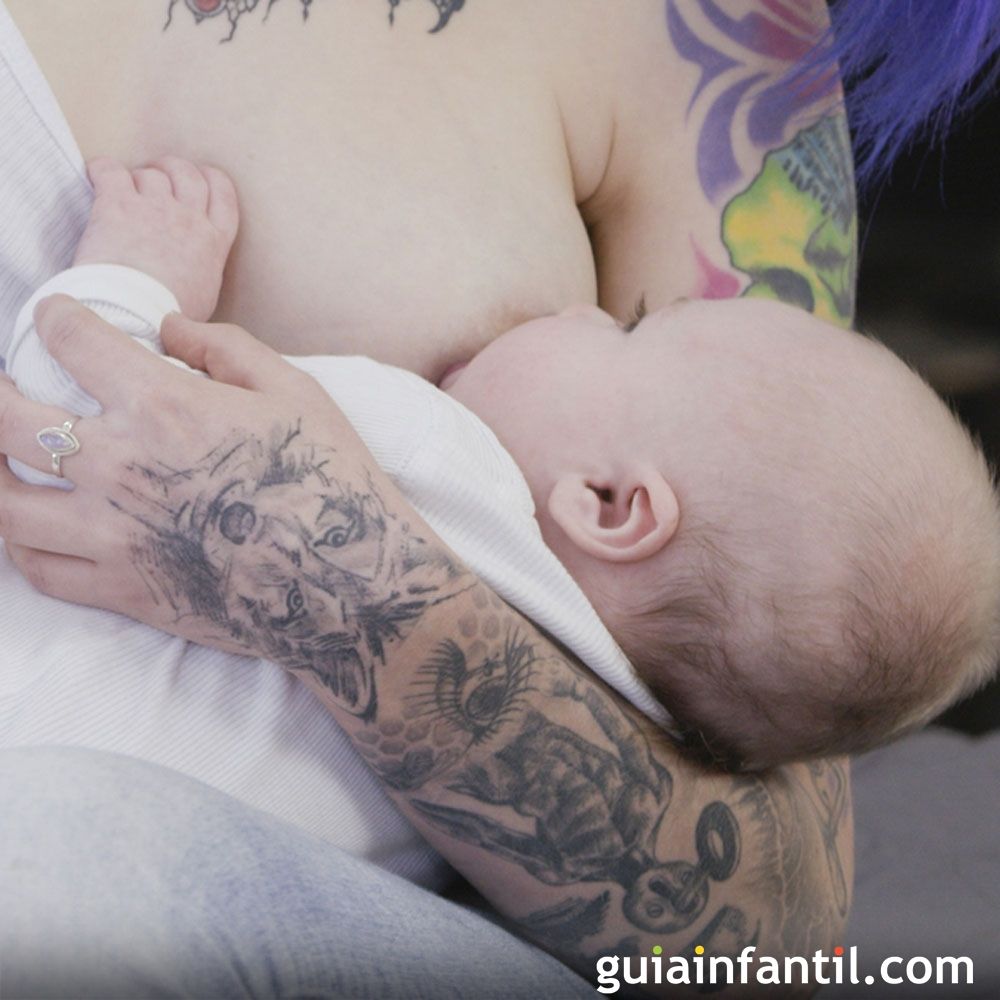 Lactancia materna y tatuajes: ¿existe algún riesgo para el bebé?