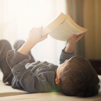 Cómo mejorar la velocidad lectora de los niños con estos 10 fantásticos trucos