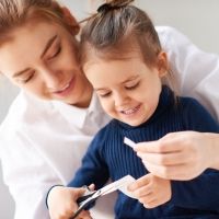 Los excelentes beneficios de aprender a recortar para los niños