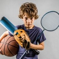 No amenaces a tu hijo con quitarle de su deporte favorito por suspender