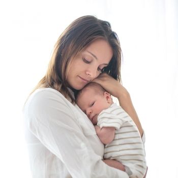 Por qué deberías abrazar a tu hijo más a menudo