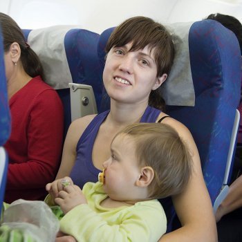 El primer viaje en avión con el bebé